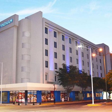 Wyndham Executivo Culiacán Buitenkant foto