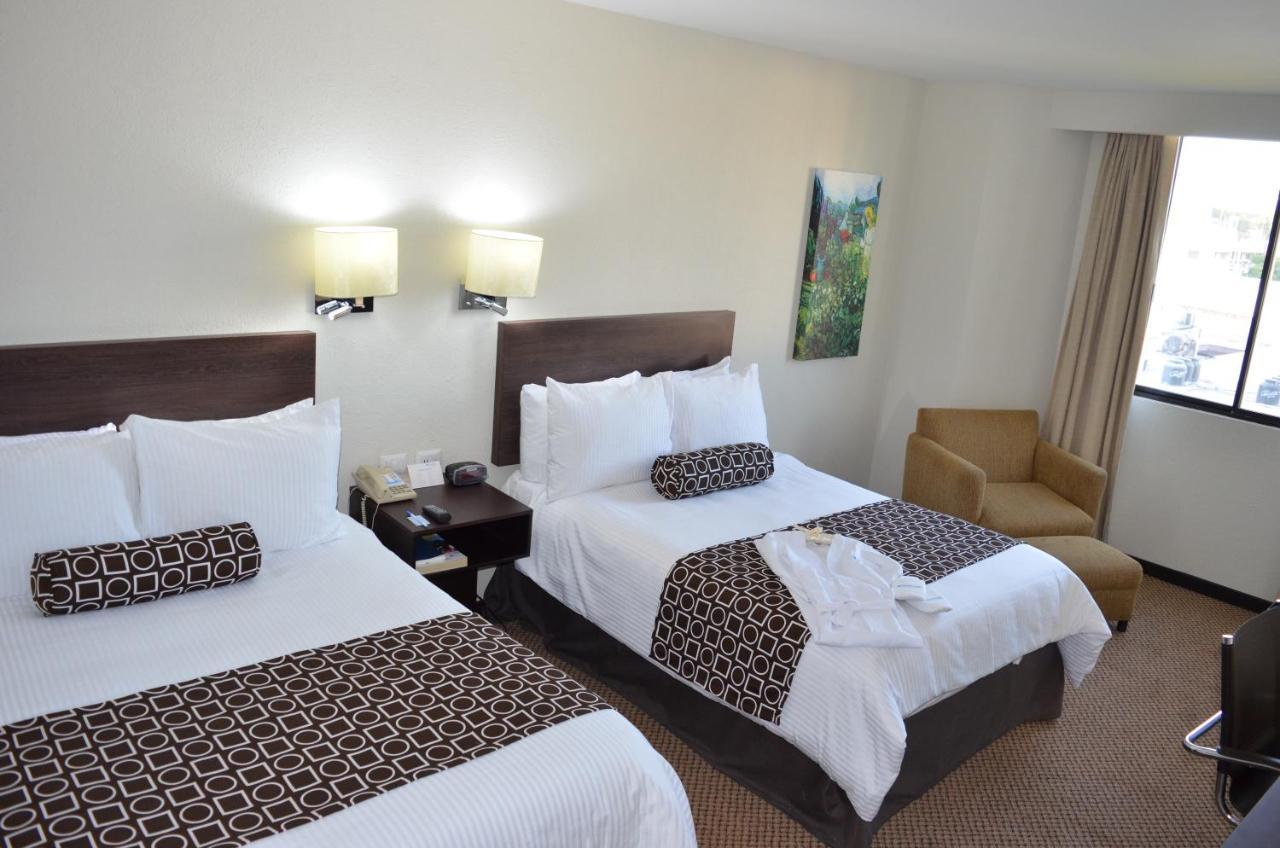 Wyndham Executivo Culiacán Buitenkant foto