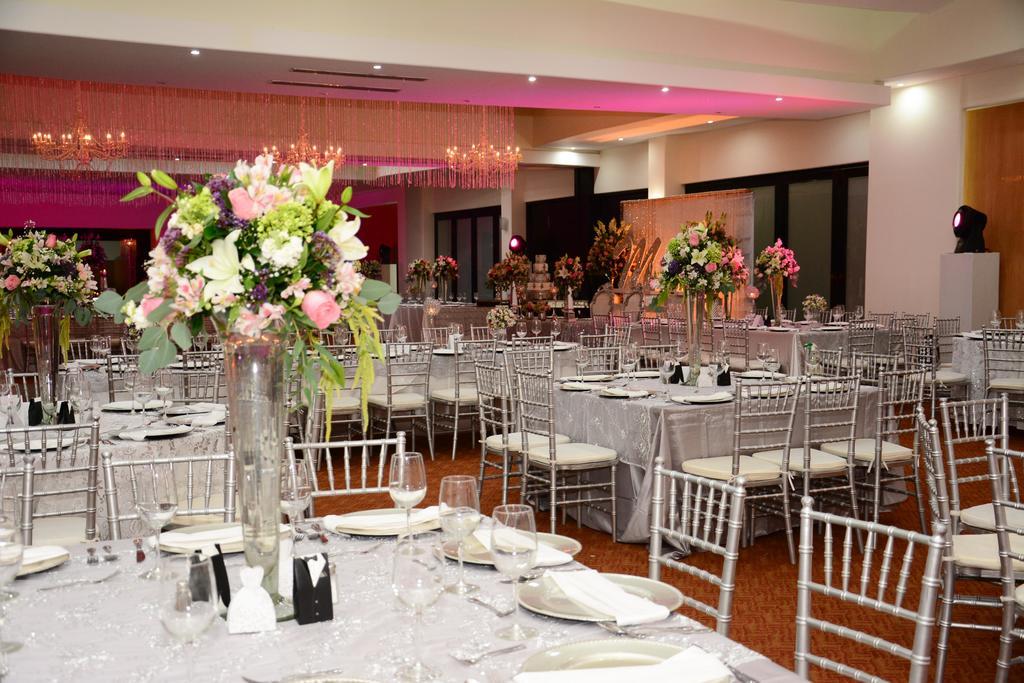 Wyndham Executivo Culiacán Buitenkant foto
