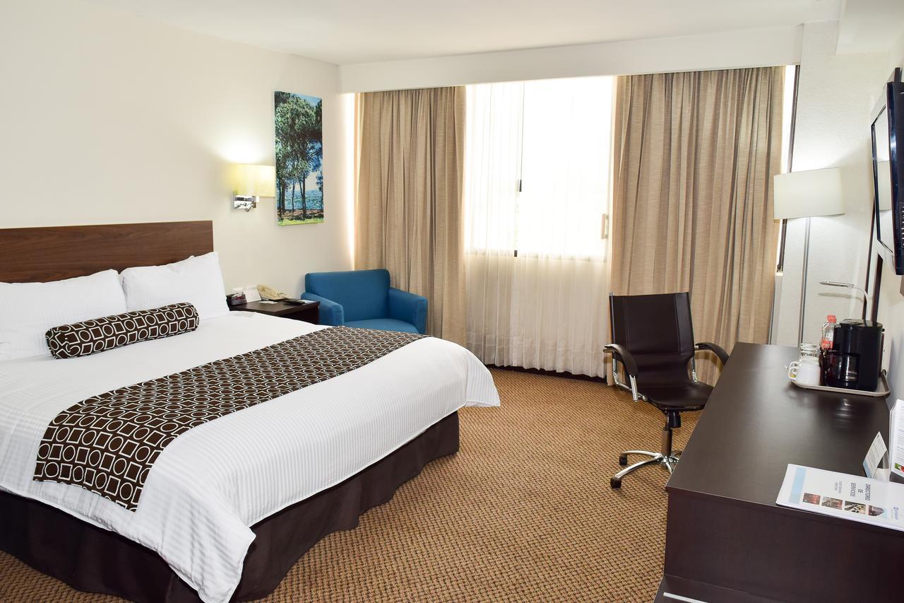Wyndham Executivo Culiacán Buitenkant foto
