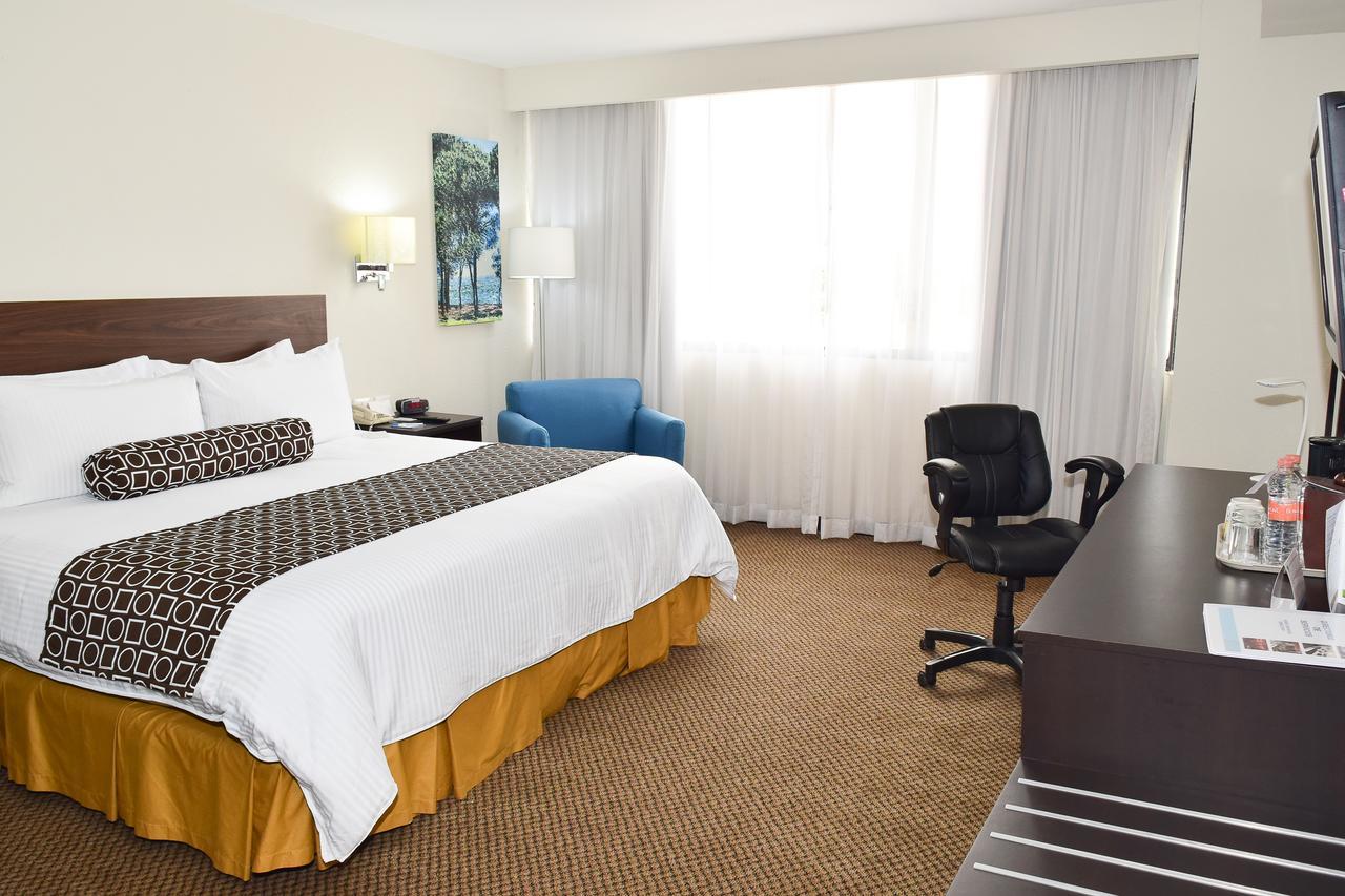Wyndham Executivo Culiacán Buitenkant foto